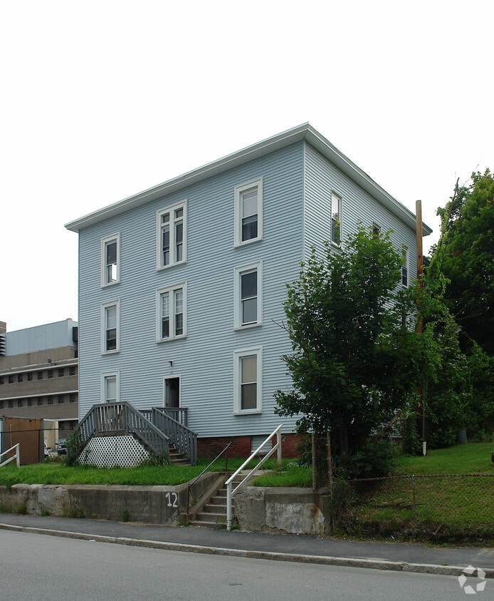 12 Lincoln St, Worcester, MA 01605 Apartments in Worcester, MA