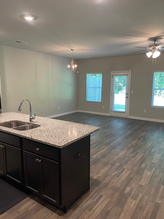 Building Photo - 3405 Endurance Ct