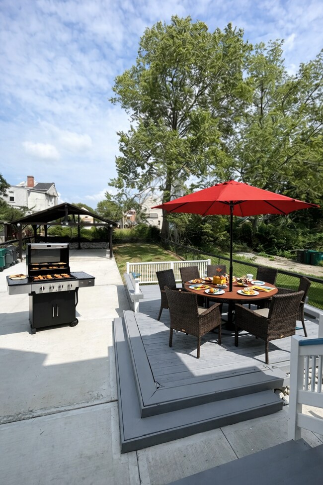 Foto del edificio - 3324 Spokane Ave