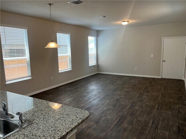 Building Photo - 1916 Whitaker Dr