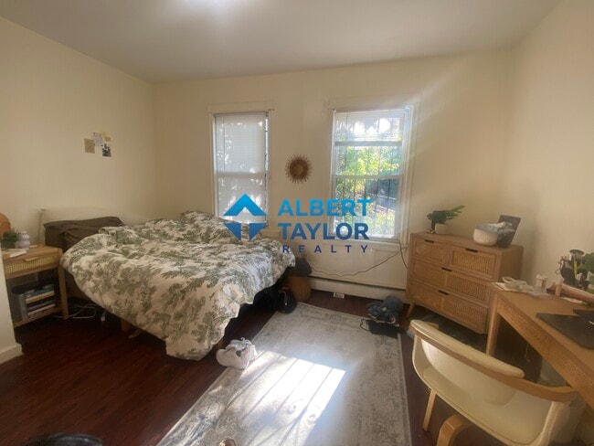 Foto del edificio - 1576 Tremont St