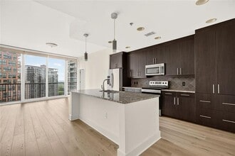 Building Photo - 1080 Peachtree St NE