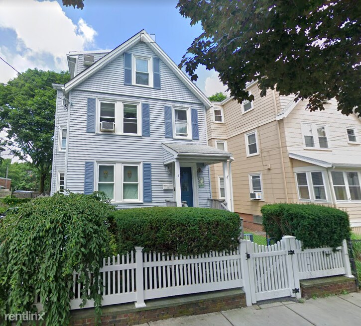 Primary Photo - 1 br, 1 bath Apartment - 8 Gladstone Street 1