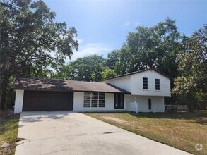Building Photo - 11631 Seminole Dr