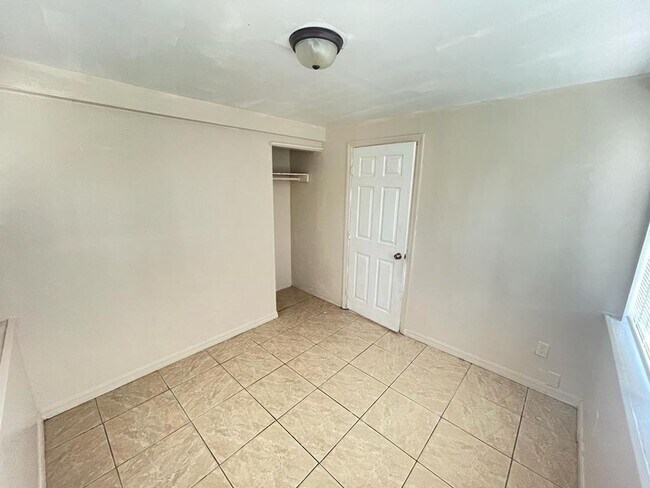 Building Photo - Charming Haven: Uncover Your Dream Home at 2026 JPV Street!