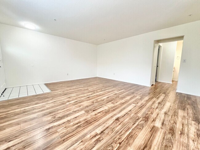 Foto del edificio - 10632 Oak St
