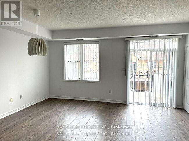 Building Photo - 2333 Sawgrass Dr