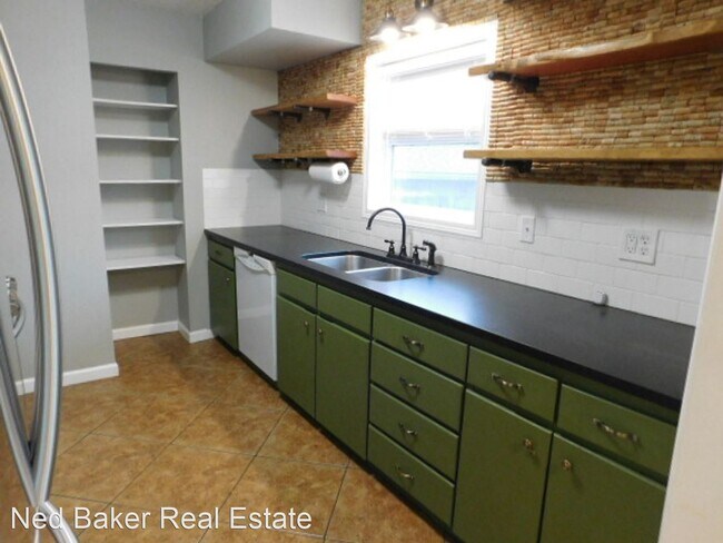 Building Photo - 3 br, 1 bath House - 1630 Jefferson St. NE