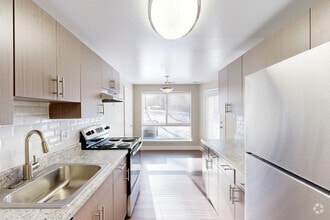 Interior Photo - Knights Bridge II