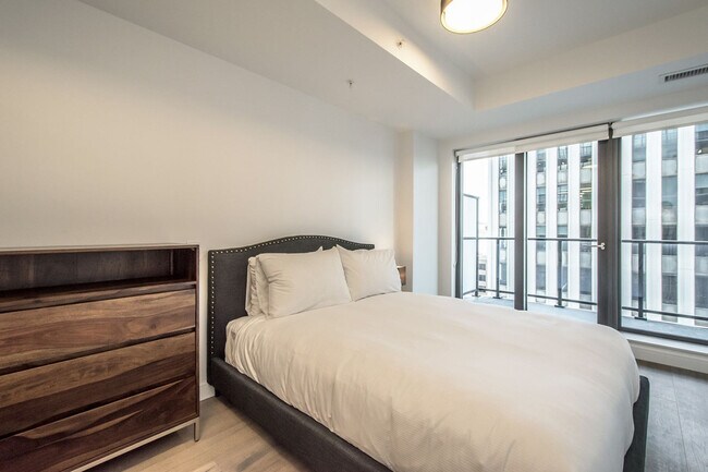 Photo du bâtiment - 1650 Granville St