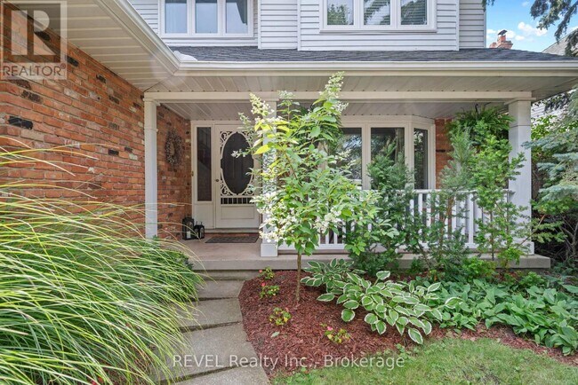 Photo du bâtiment - 12 Arbour Glen Dr