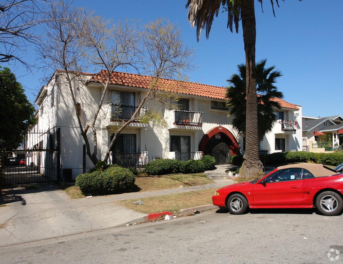 Foto del edificio - 901 Mariposa Apartments