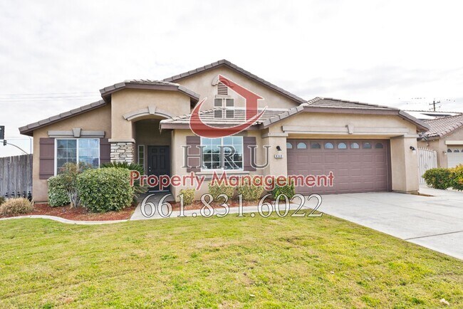 Foto del edificio - SW-Bakersfield  features 4 bed 2 bath with solar panels
