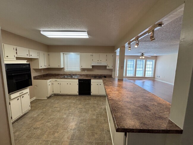 Foto del edificio - 6341 Wedgewick Cove