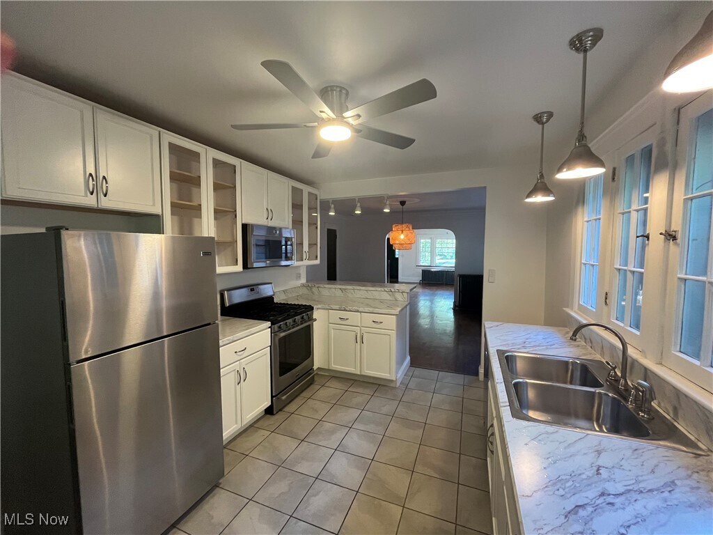 10310 Clifton Blvd Cleveland, OH 44102 – photo 4