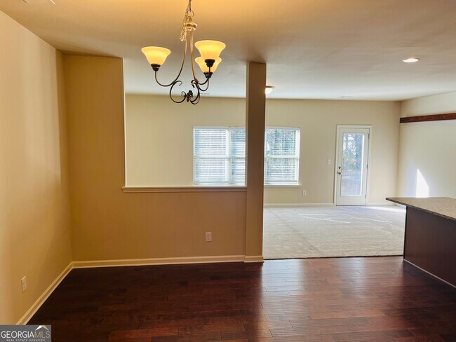 Foto del edificio - 261 Stillwood Dr