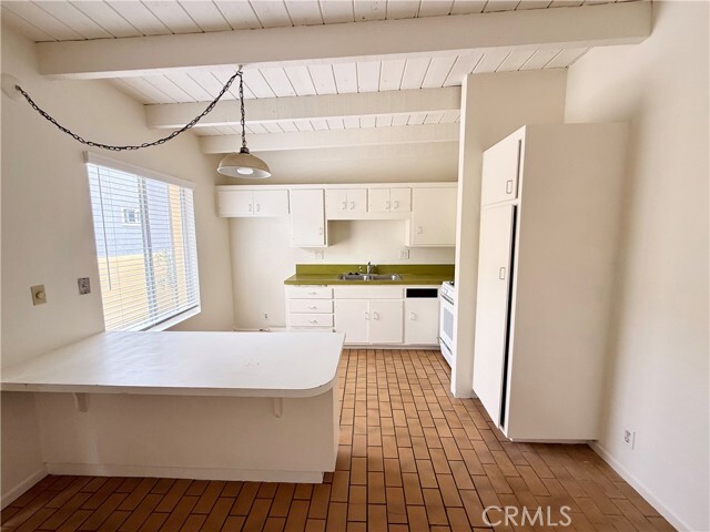 Building Photo - 155 W Escalones