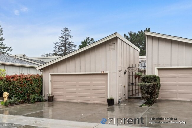 Building Photo - 3 br, 2.5 bath Townhome - 42 Weepingridge ...