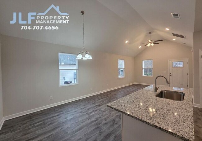 Foto del edificio - New Construction 3 Bed/2 Bath Ranch in Salisbury!