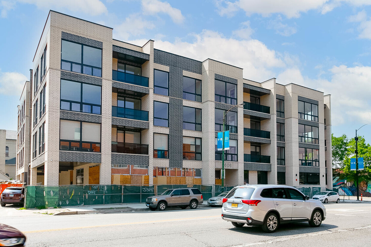 Foto principal - 1606 S Ashland Ave