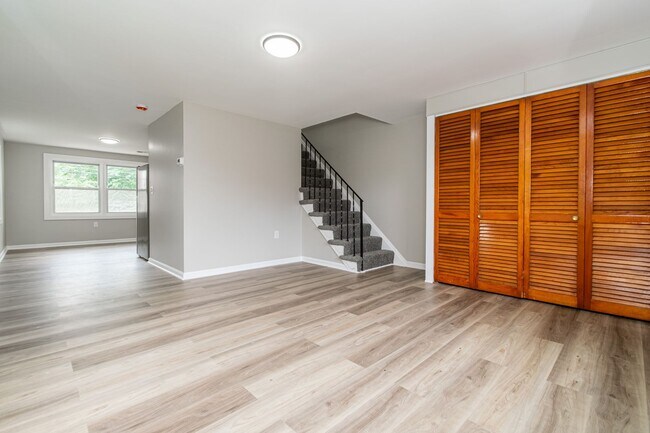 Foto del edificio - Three Bedroom house in Parkville