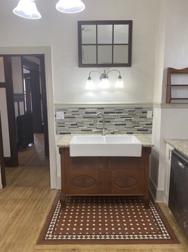 Foto del edificio - 2626 N Palmer St