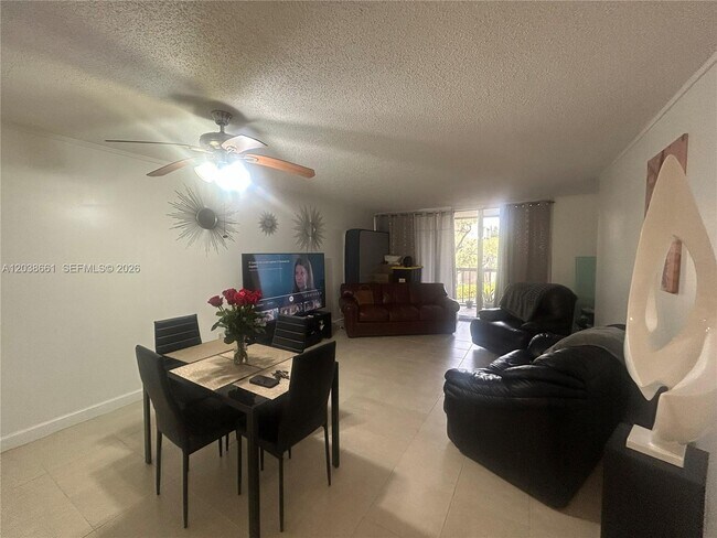 Foto del edificio - 10875 SW 112th Ave