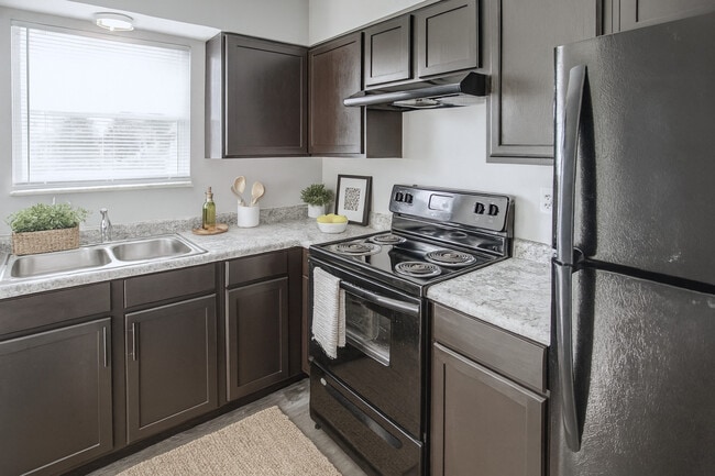 Building Photo - Professional Park Townhomes & Apartments