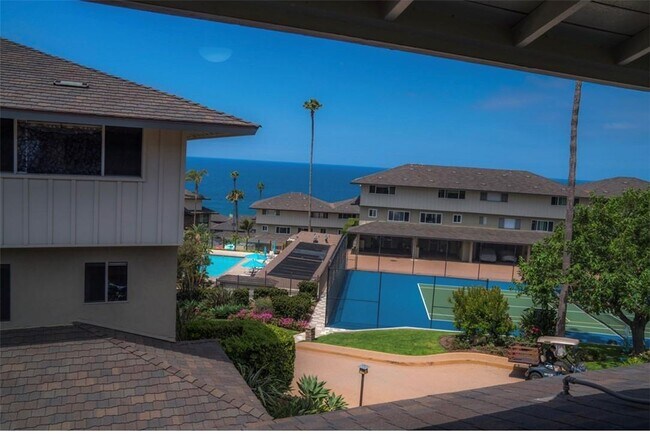 Building Photo - 3 Blue Lagoon