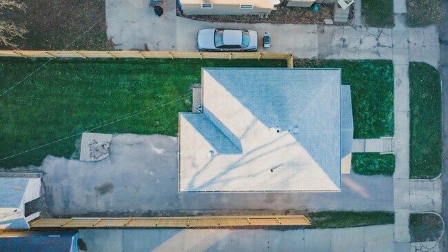 Foto del edificio - 419 N French Ave