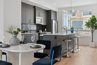 Building Photo - Linden Park at Erin Ridge North