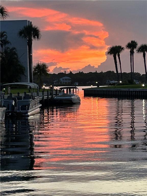 Foto del edificio - 1950 SW Palm City Rd