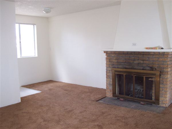 Primary Photo - 206 S Johnson Ave