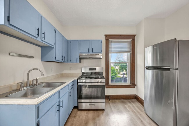 Building Photo - 2421 Kenilworth Ave