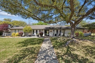 Building Photo - 6935 Town Bluff Dr