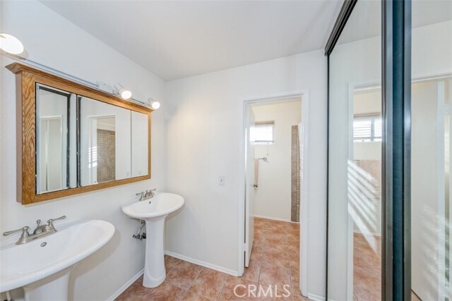 Building Photo - 7658 Cerritos Ave