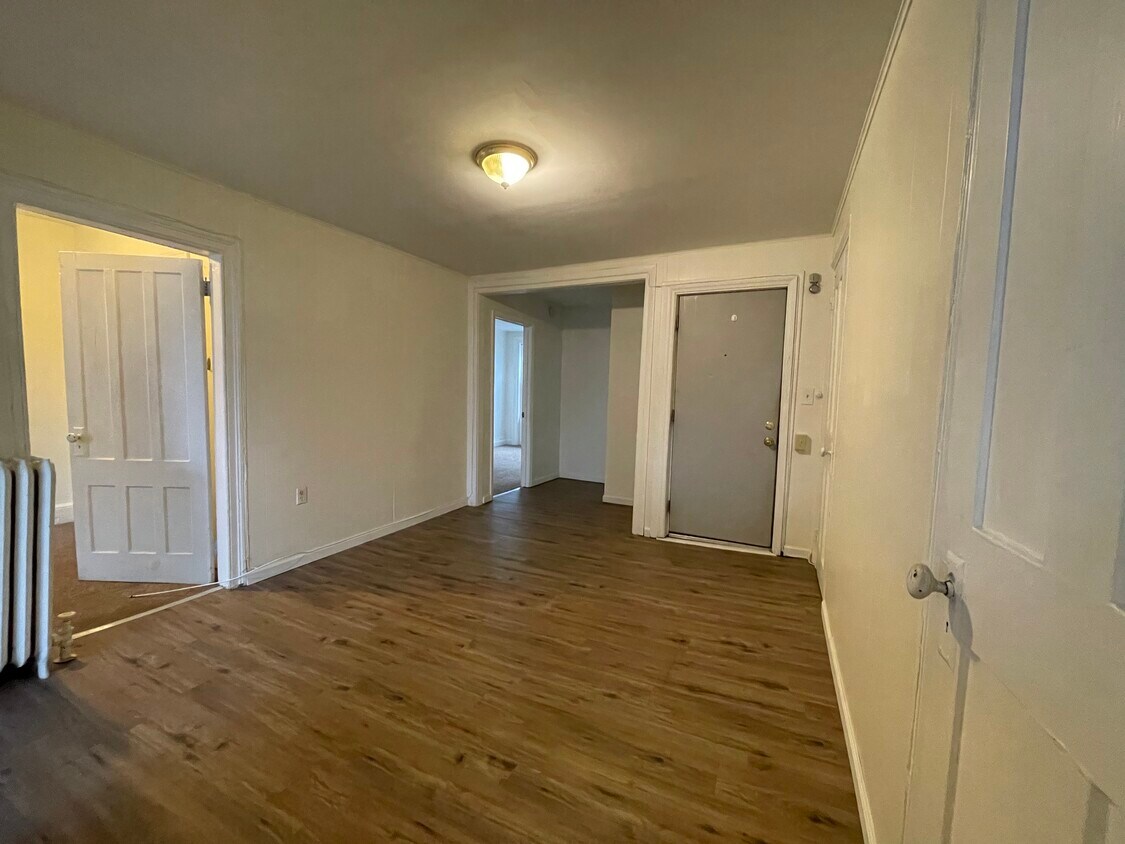 186 Lancaster St Unit 3, Albany, NY 12210 Apartments in Albany, NY