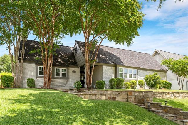 Primary Photo - 228 Canyon Valley Dr