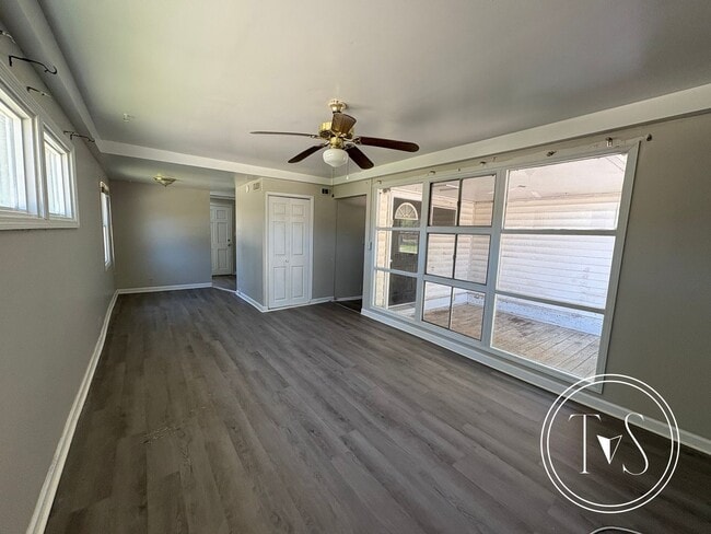 Building Photo - 524 Arnall Dr