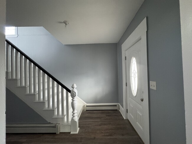 Front Entry Hallway - 102 Fern St