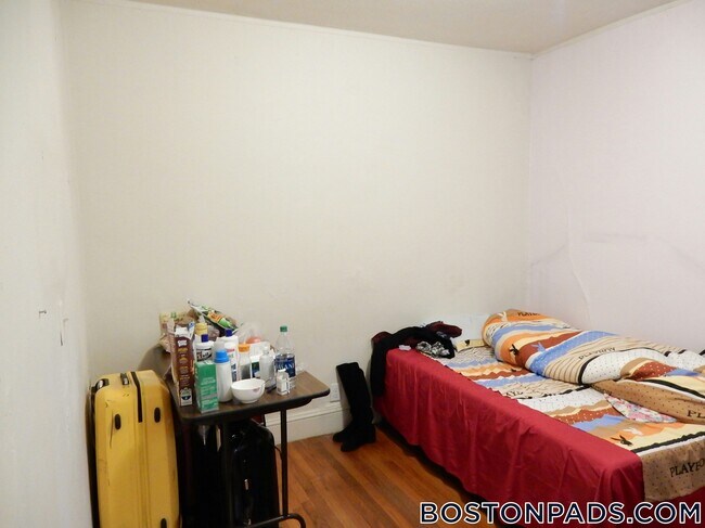 Building Photo - 1179 Boylston St
