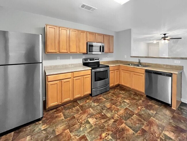Building Photo - 112 Jesse Layne Dr