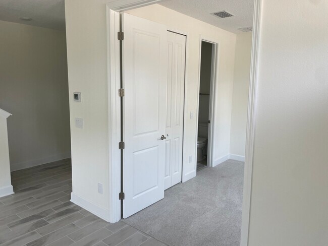 Building Photo - 106 Big Pne Ln