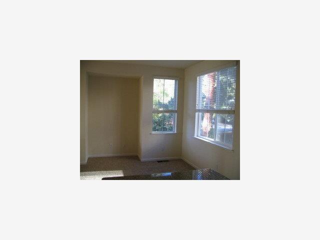 Foto del edificio - 1029 Fuller Terrace