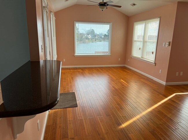 Building Photo - 1529 Plantation Lakes Cir