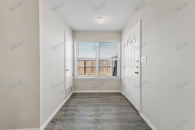 Foto del edificio - 10275 Aurora Dr