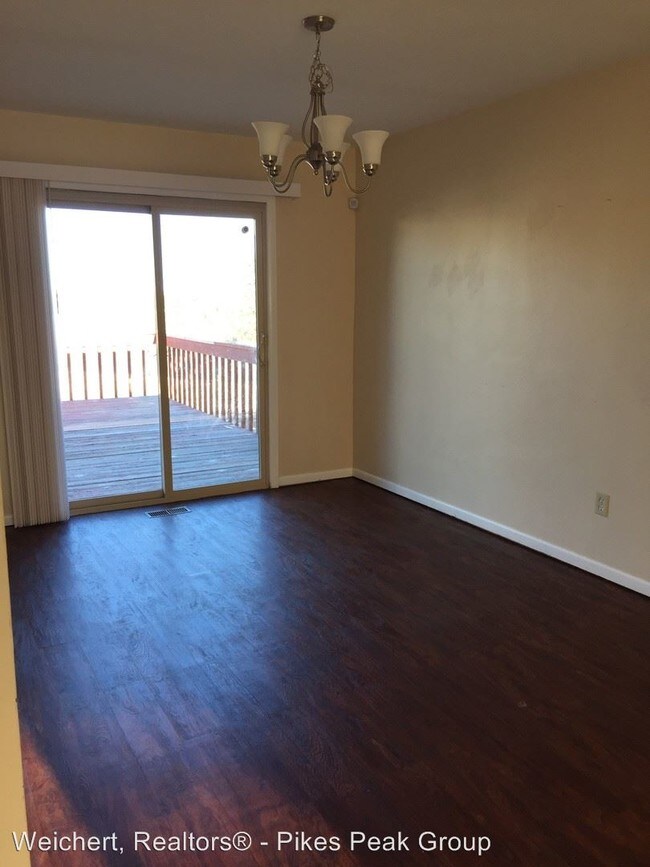 Building Photo - 2911 La Estrella Cir