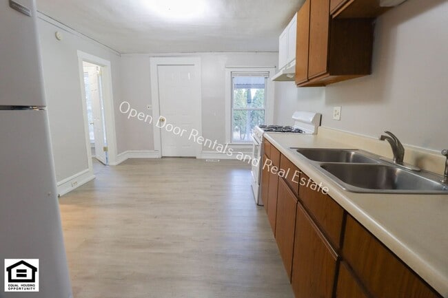 Foto del edificio - 121-123 S State St