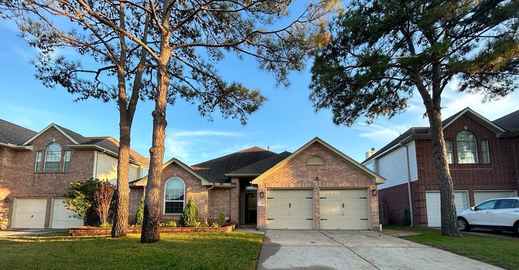 Primary Photo - 11907 Canyon Rock Ln