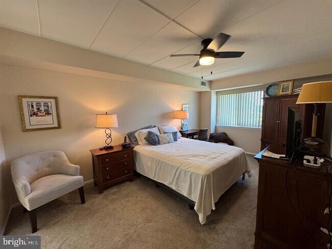 Foto del edificio - 10201 Bustleton Ave